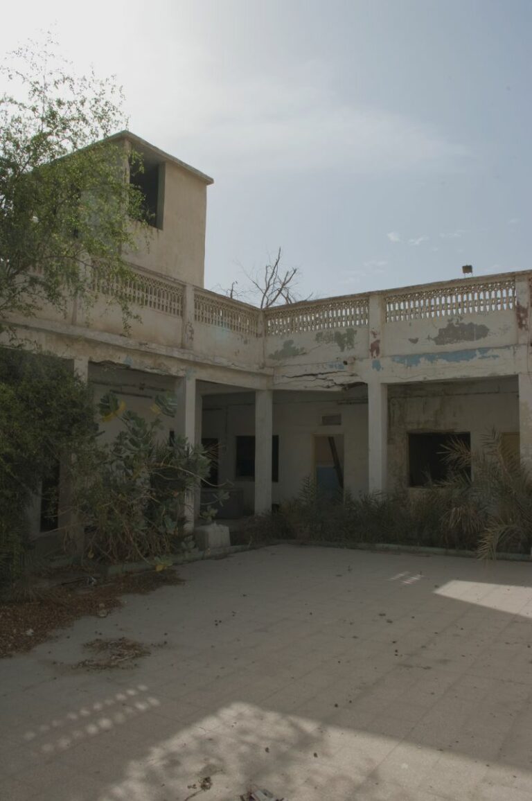 Inner courtyard. Ibn Zuhair St 2011